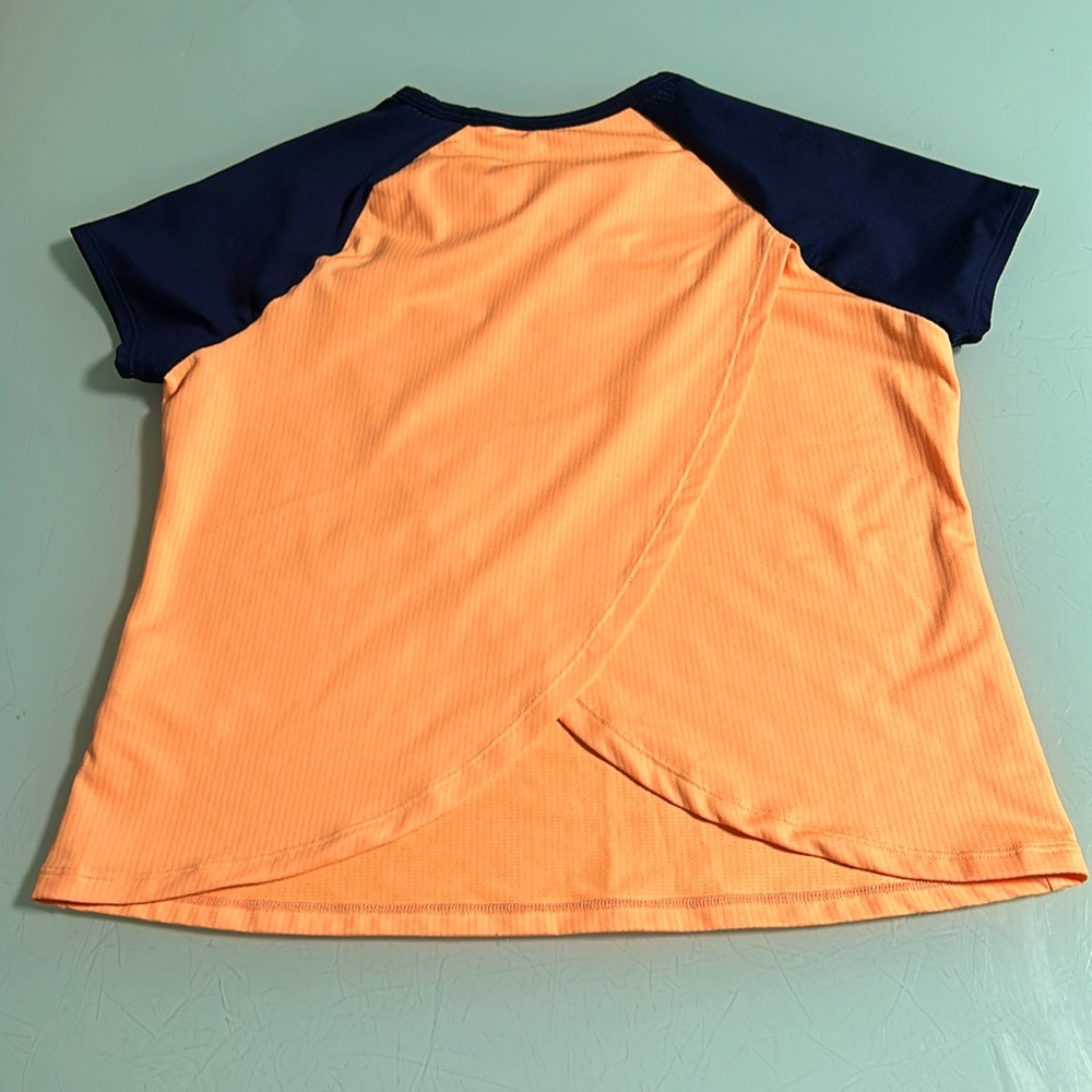 Nike Girls Tennis Shirt Size M - Picture 2 of 3